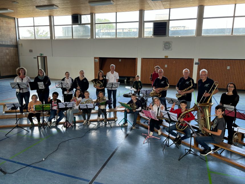 Bläser aus Wachenbuchen zu Gast in der Büchertalschule